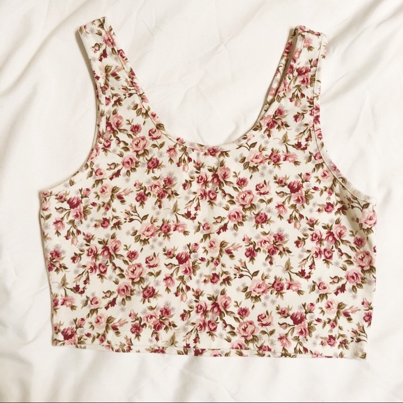 ❌SOLD❌Forever 21 Cream & Floral Crop Top - Picture 2 of 3